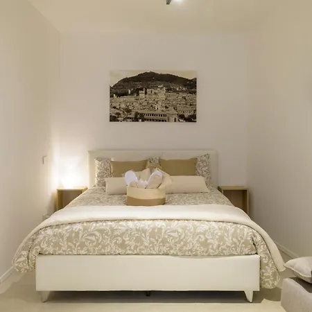 דירה Casa Falcucci גוביו